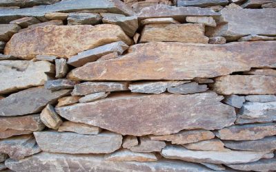 Piedra irregular para fachadas: ¿qué elegir?